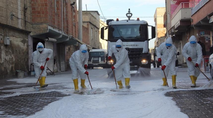 Eyyübiye Belediyesi temizlik çalışmalarını aralıksız sürdürüyor
