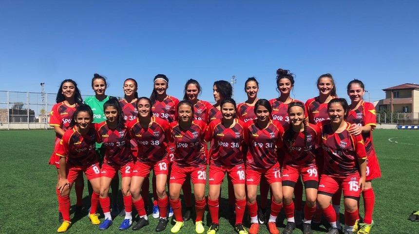 Kayseri Gen&ccedil;lerbirliği 3 ma&ccedil;ı oynamadan kazandı