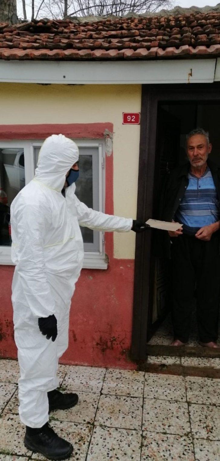 Jandarma ekipleri ihtiyaç sahiplerinin paralarını evlerine kadar götürüyor G3