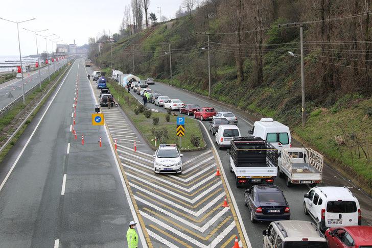 Kontrol noktalarını aşmak için WhatsApp grubu kurmuşlar! Yazışmalar 'pes' dedirtti G1