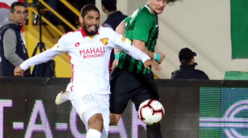 G&ouml;ztepe'de Wallace Reis uzak kaldı