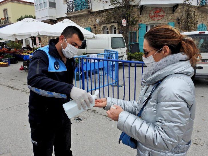 Alaçatı pazarında kurallara uyuldu G2