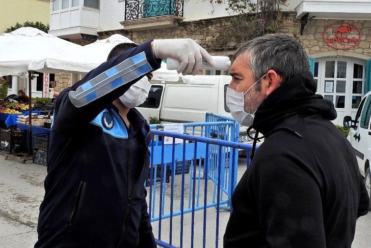 Alaçatı pazarında kurallara uyuldu G3