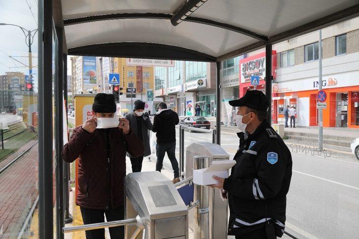 Toplu ulaşım araçlarını kullananlara maske G5