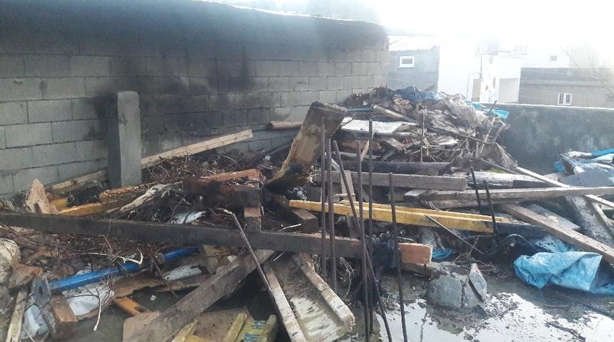 Mazıdağı’nda hayvanların kaldığı kömürlükte yangın