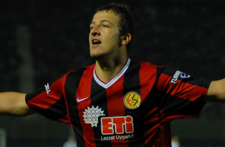 Batuhan Karadeniz'den itiraf geldi! ''Hayatımdaki en büyük hatayı Türk milletine yaptım" G4