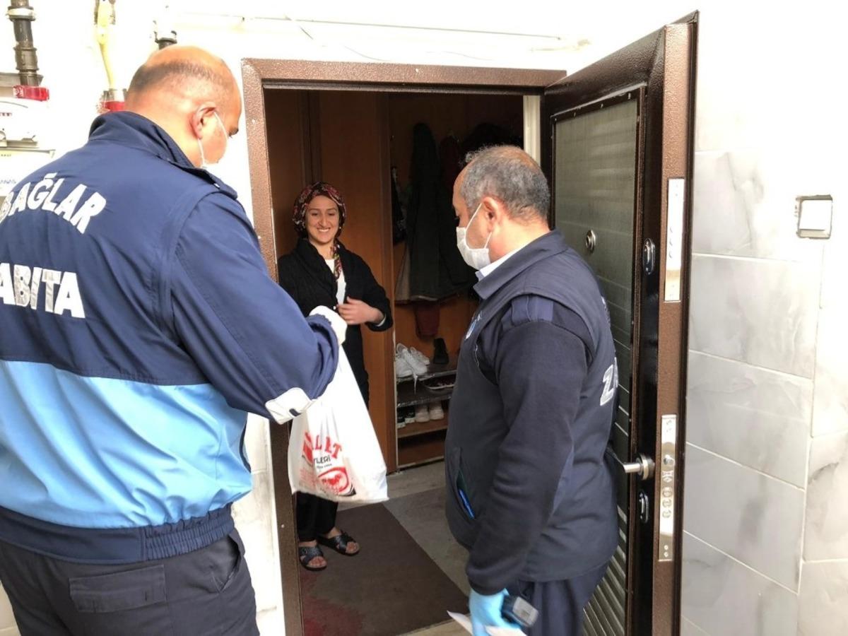 Bağlar Belediyesinden yetim ve &ouml;ks&uuml;z &ccedil;ocukları sevindiren destek