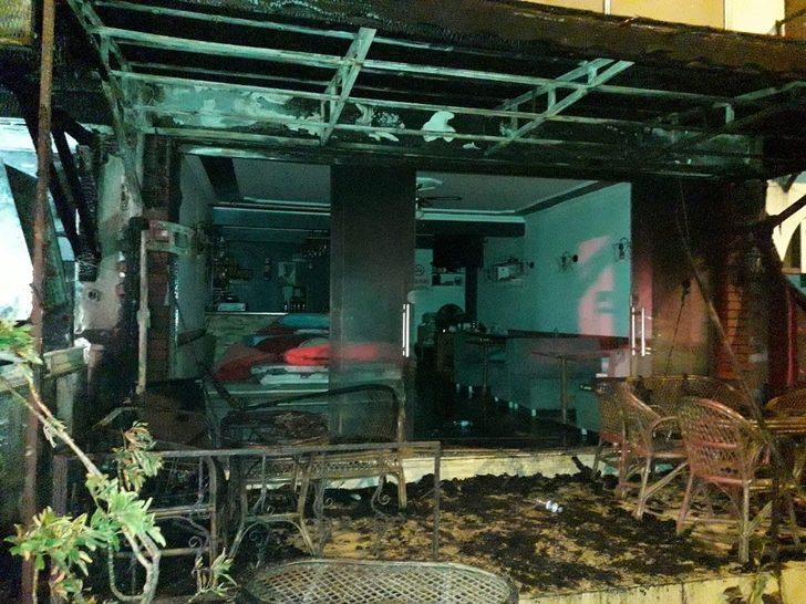 Alev alev yanan dükkan küle döndü G4