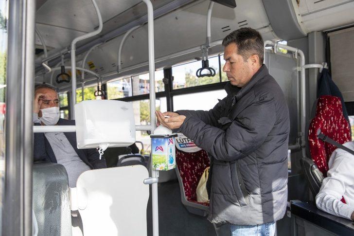 Mersin Büyükşehir Belediyesi ücretsiz maske dağıtıyor G4