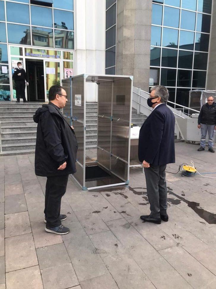 Edremit’te hijyen kabinleri kuruluyor G3