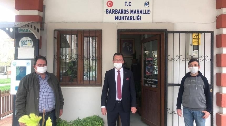 EGEİD vatandaşlara &uuml;cretsiz maske ve el dezenfektanı dağıtıyor