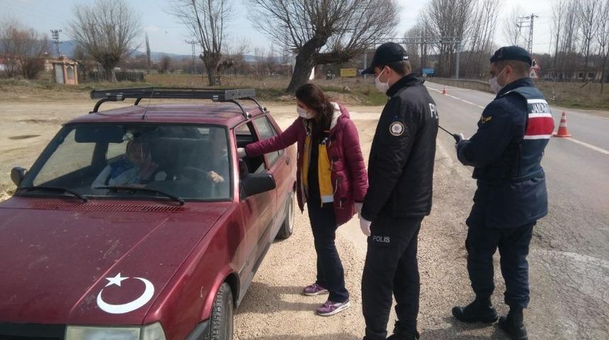 Kastamonu&rsquo;da yasağa uymayan yaşlılara ceza kesildi