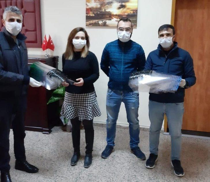 Öğretmenlerden sağlık çalışanlarına maske G1