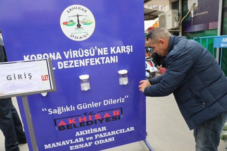 Akhisar Belediyesi pazar yerinde 5 bin maske dağıttı G2