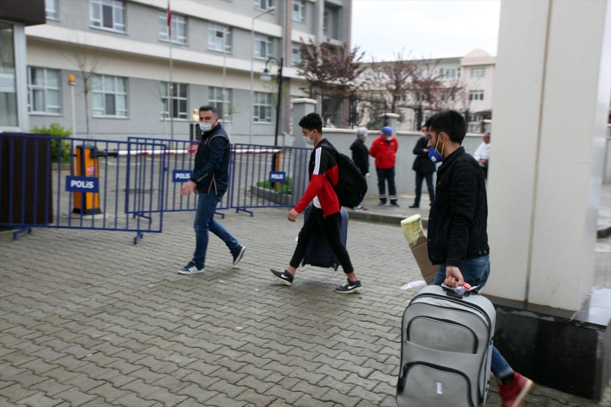 (G&Uuml;NCELLEME) Cezayir'den getirilen 450 kişi Aydın'da &ouml;ğrenci yurduna yerleştirildi