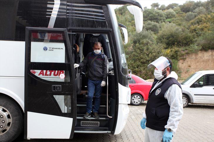 (GÜNCELLEME) Cezayir'den getirilen 450 kişi Aydın'da öğrenci yurduna yerleştirildi G3