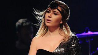 Merve Özbey makyajsız ev haliyle beğeni topladı  