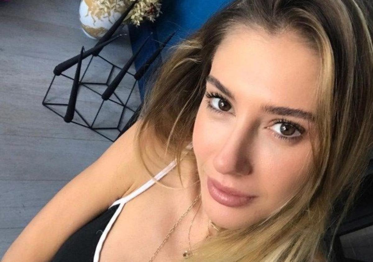 Şeyma Subaşı ağlarken &ccedil;ektiği fotoğrafını paylaştı: Kızımı g&ouml;rmek istiyorum, her g&uuml;n ağlıyorum
