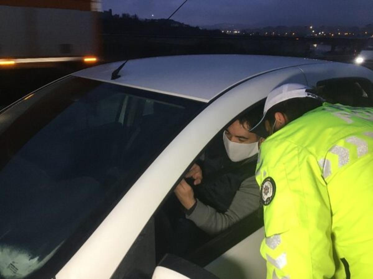 İstanbul&rsquo;un giriş ve &ccedil;ıkışında koronavir&uuml;s denetimi