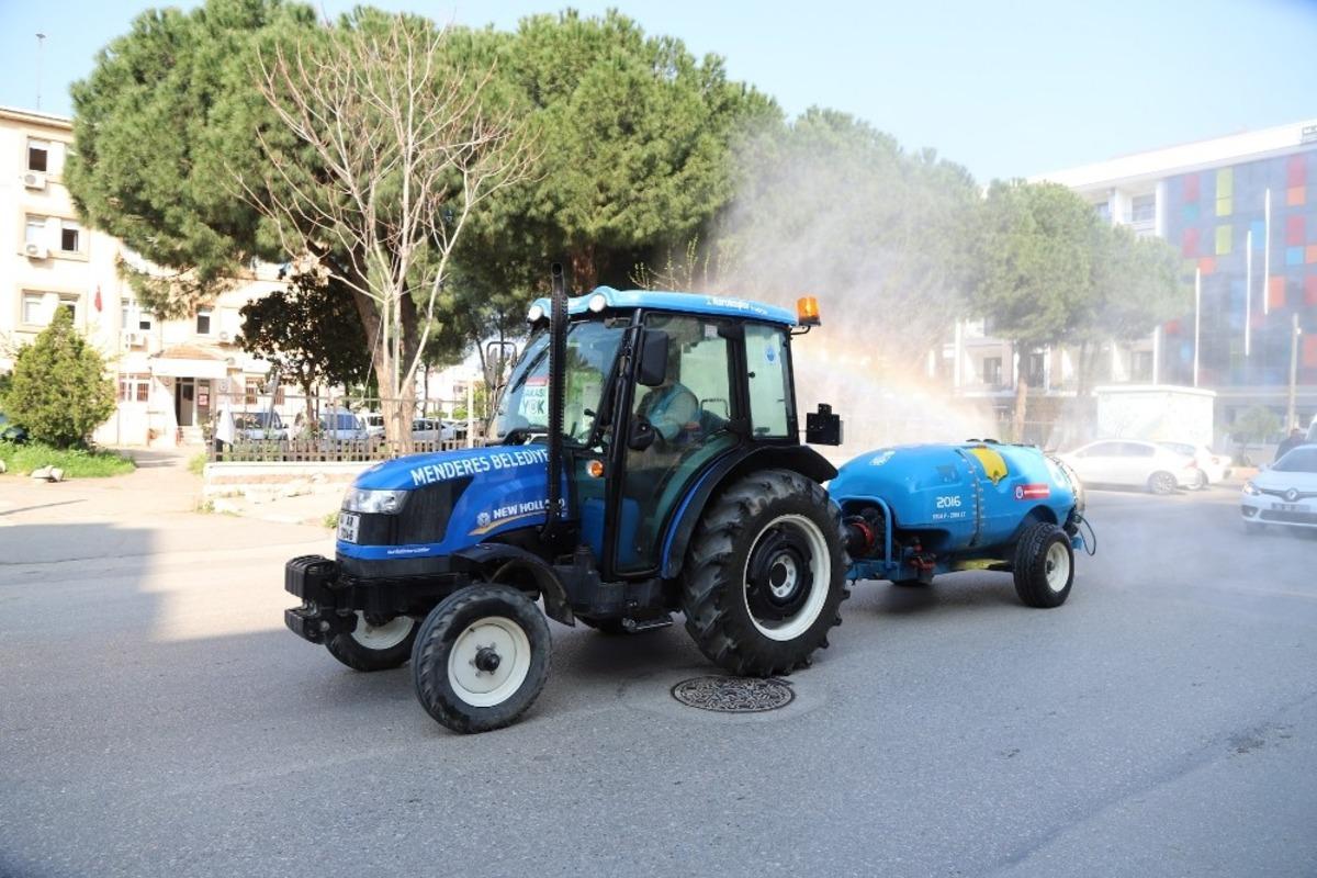 Menderes&rsquo;te t&uuml;m sokaklar dezenfekte edildi