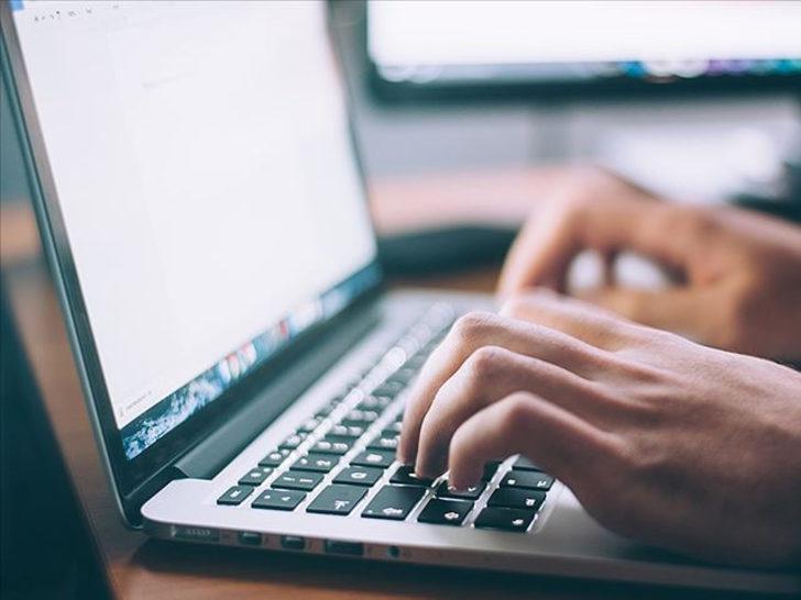 Öğretmen ve öğrenciler için 'zoom' tehlikesi! Bakan Selçuk'tan acil toplantı çağrısı