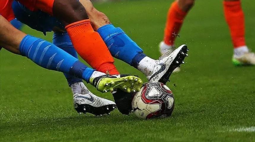 İngiltere'nin alt futbol liglerinde bu sezon küme düşme ve yükselme uygulaması devam edecek