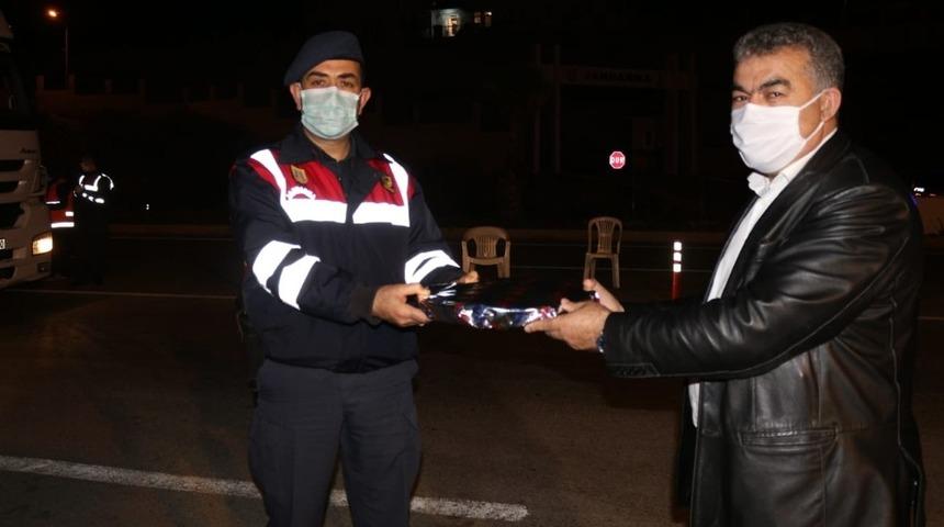 Başkan Doğan&rsquo;dan g&uuml;venlik g&uuml;&ccedil;lerine moral ziyareti