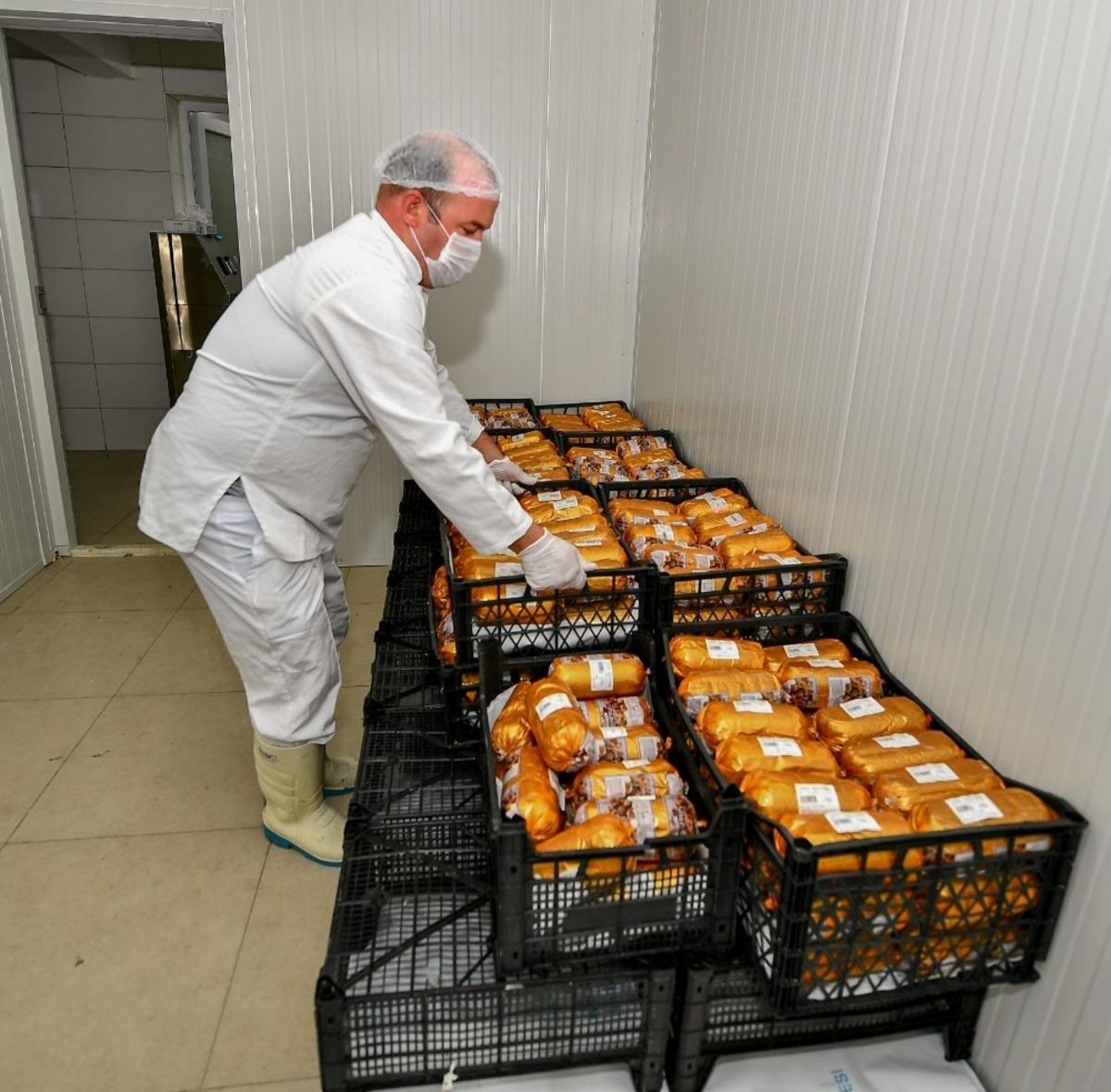 B&uuml;y&uuml;kşehir gıda paketlerine kavurma da ekledi