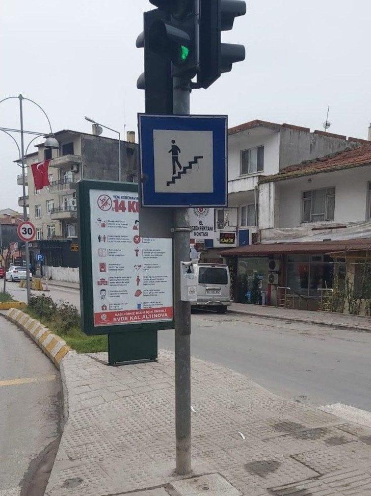 Altınova’da dezenfektan noktaları oluşturuldu G3