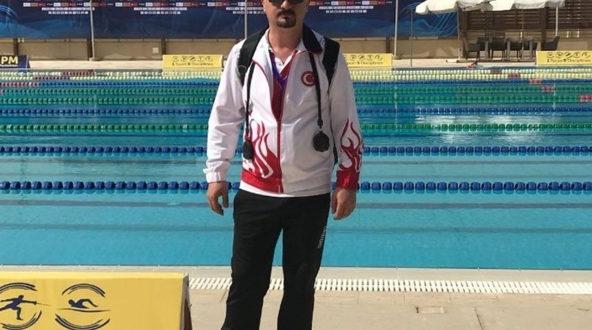 Mili takım Antren&ouml;r&uuml; Pelit&rsquo;ten &rsquo;evde spor&rsquo; a teşvik