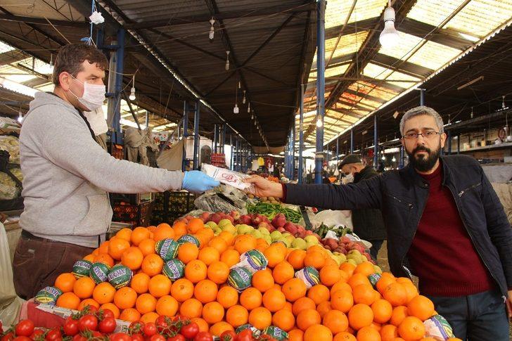 Esnaf Kefalet’ten manav esnafına maske ve eldiven desteği G3