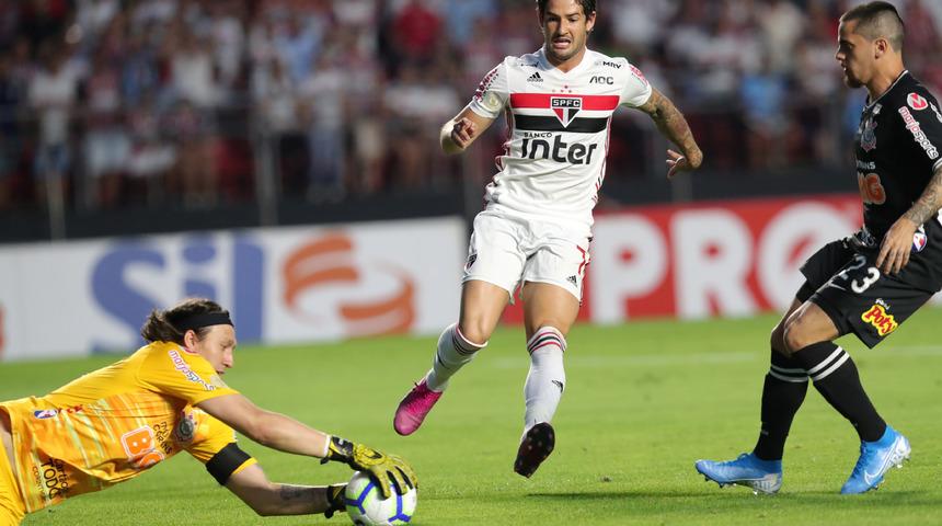 Galatasaray'ın eski g&ouml;zdesi Pato'dan mesaj: D&ouml;nmek istiyorum