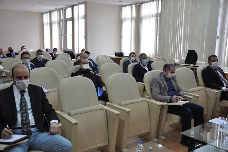 Kars’ta ’İl Pandemi Kurulu’ Toplantısı yapıldı G3