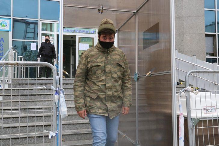 Edremit Belediyesi dezenfeksiyon kabinleri kurdu G4