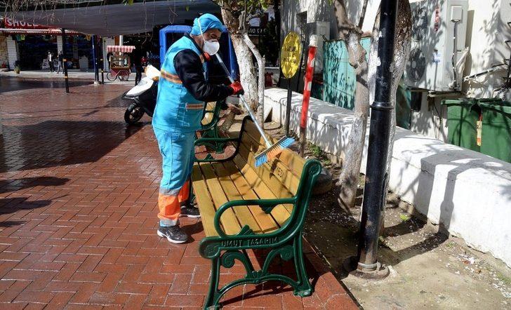 Kuşadası’nda korona virüsle mücadele aralıksız sürüyor G3