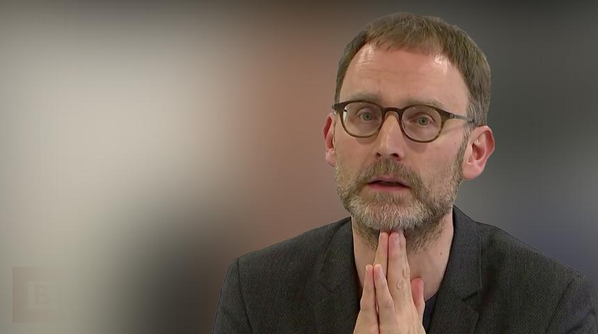 Koronavir&uuml;s: İngiltere'nin stratejisi işe yarıyor mu?