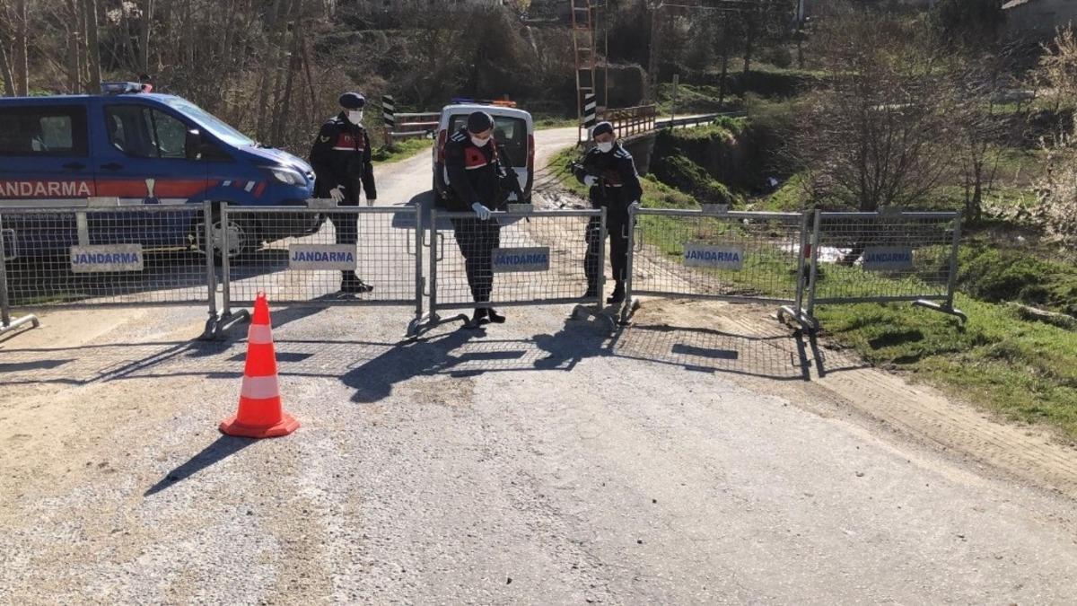 Trakya&rsquo;da karantinaya alınan ilk k&ouml;y... Giriş-&ccedil;ıkışlar kapatıldı