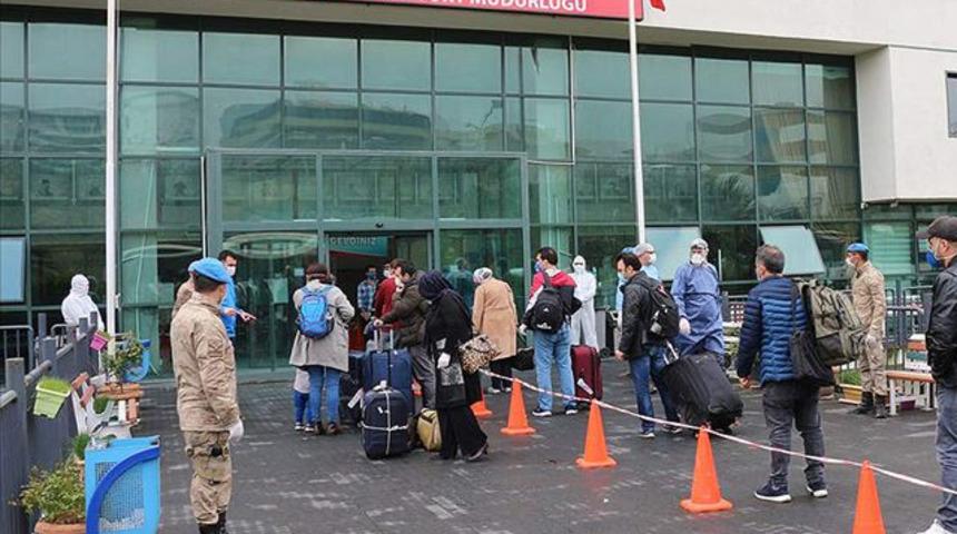 Son dakika! Bakan Kasapoğlu a&ccedil;ıkladı! 18 bin 156 kişi karantinada