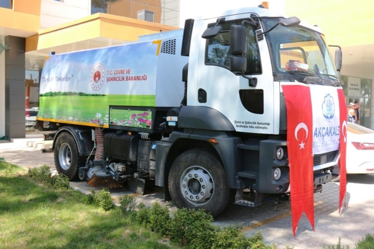 Ak&ccedil;akale Belediyesi ara&ccedil; filosunu genişletti
