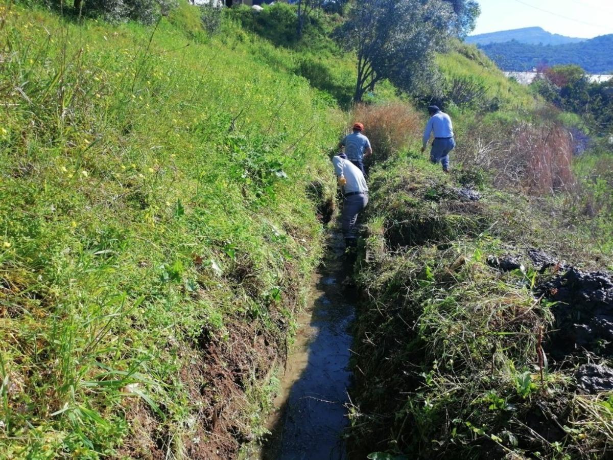 Alanya&rsquo;da sulama kanallarını temizliyor