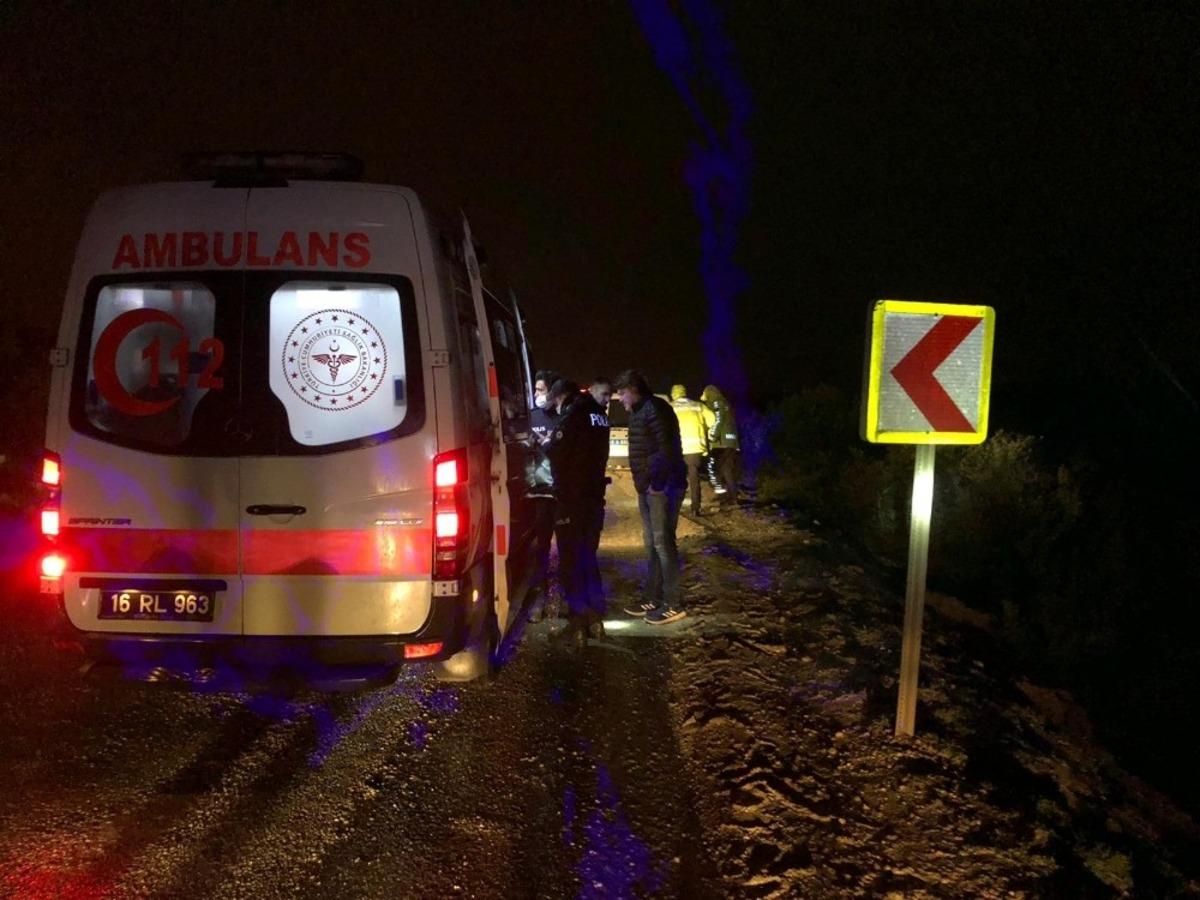 Bursa&rsquo;da kontrolden &ccedil;ıkan otomobil 30 metre şarampole u&ccedil;tu