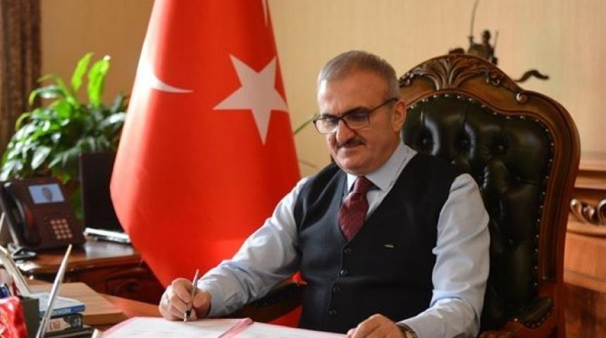 Antalya Valisinden sokak hayvanları i&ccedil;in yardım kampanyası