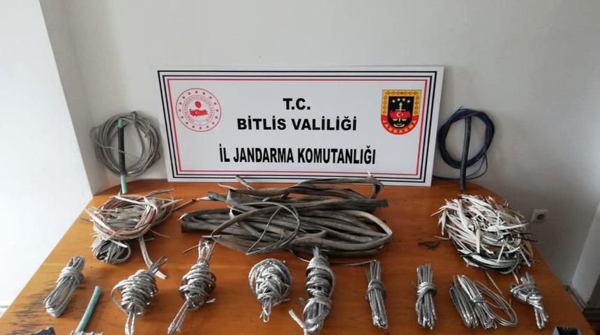 Hırsızlık ş&uuml;phelisi 3 kişiye 3 bin 150&rsquo;şer TL &lsquo;sokağa &ccedil;ıkma&rsquo; cezası