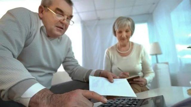 Emekli ikramiye tarihleri 2021... Emekliye promosyon 500 TL mi olacak? İşte emeklinin 2021 bayram ikramiye tarihleri!