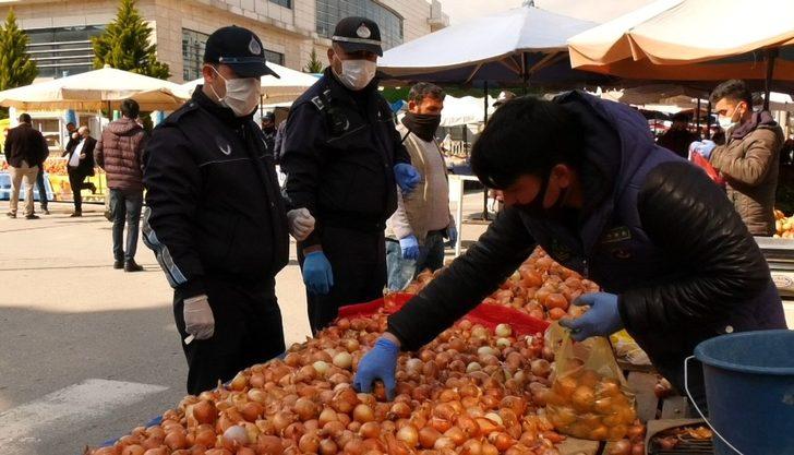Pazara alınmayan yaşlı kadının alışverişini zabıta yaptı G4