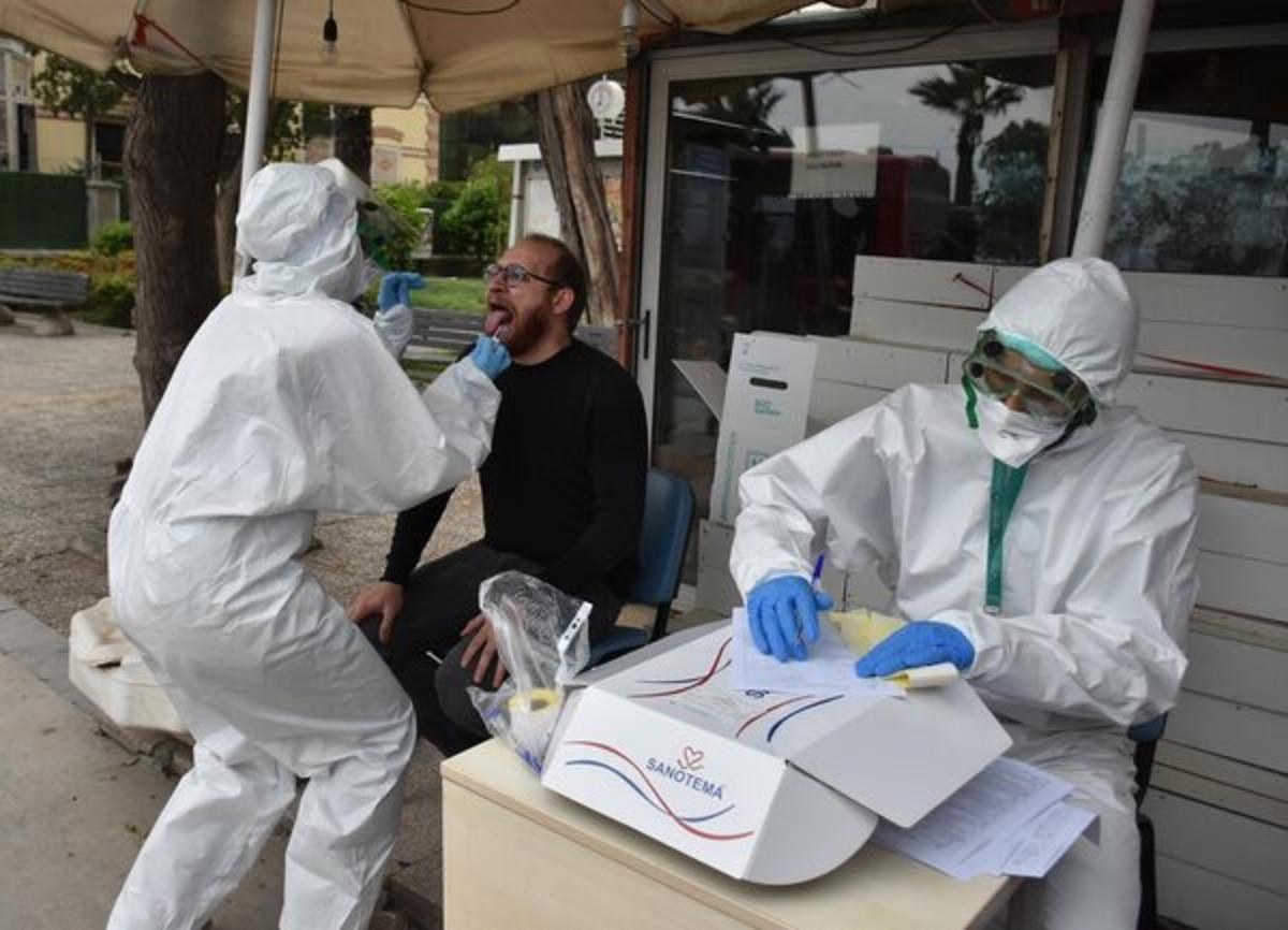 İzmir'de sokakta koronavir&uuml;s testi! İl Sağlık M&uuml;d&uuml;rl&uuml;ğ&uuml;'nden a&ccedil;ıklama