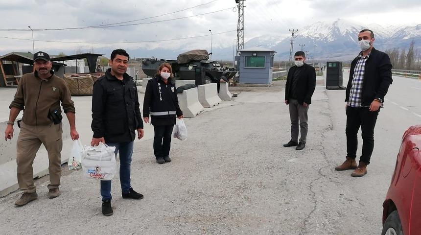 Gen&ccedil; Şavak Derneğinden polislere ziyaret