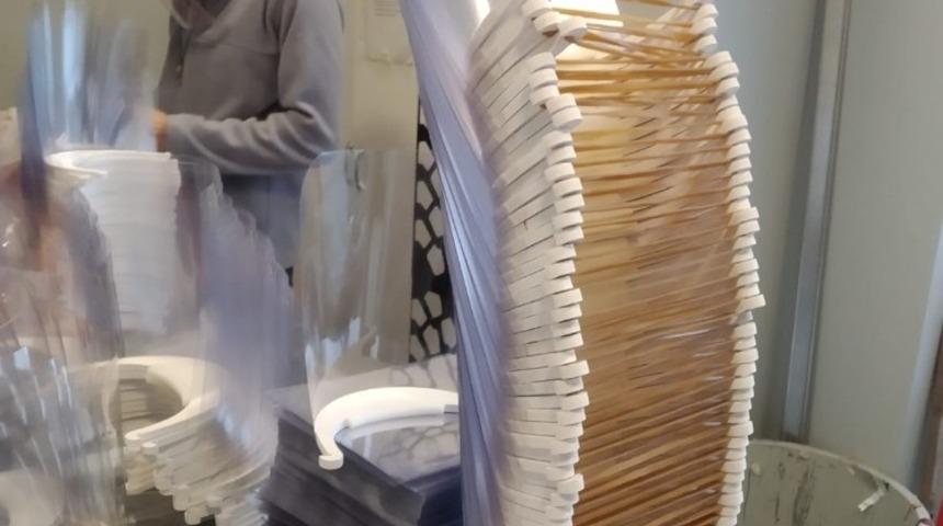 Sakaryalı iş adamından hastanelere bin adet siperli maske