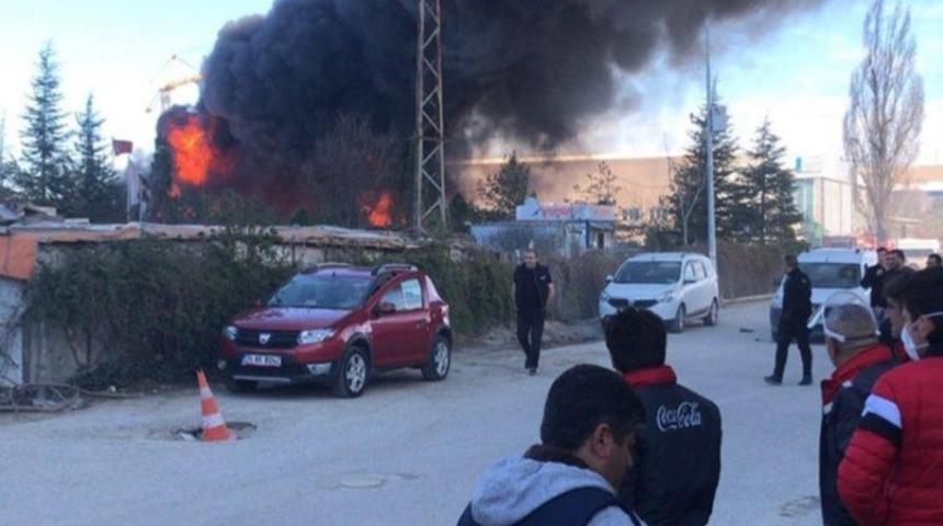 Başkent&rsquo;te market deposunda yangın