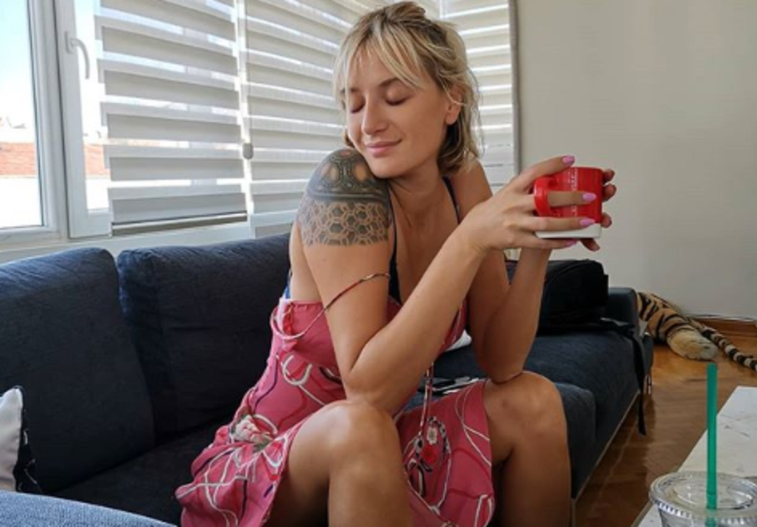 Didem Soydan'ın seksi pozu Instagram'a damga vurdu